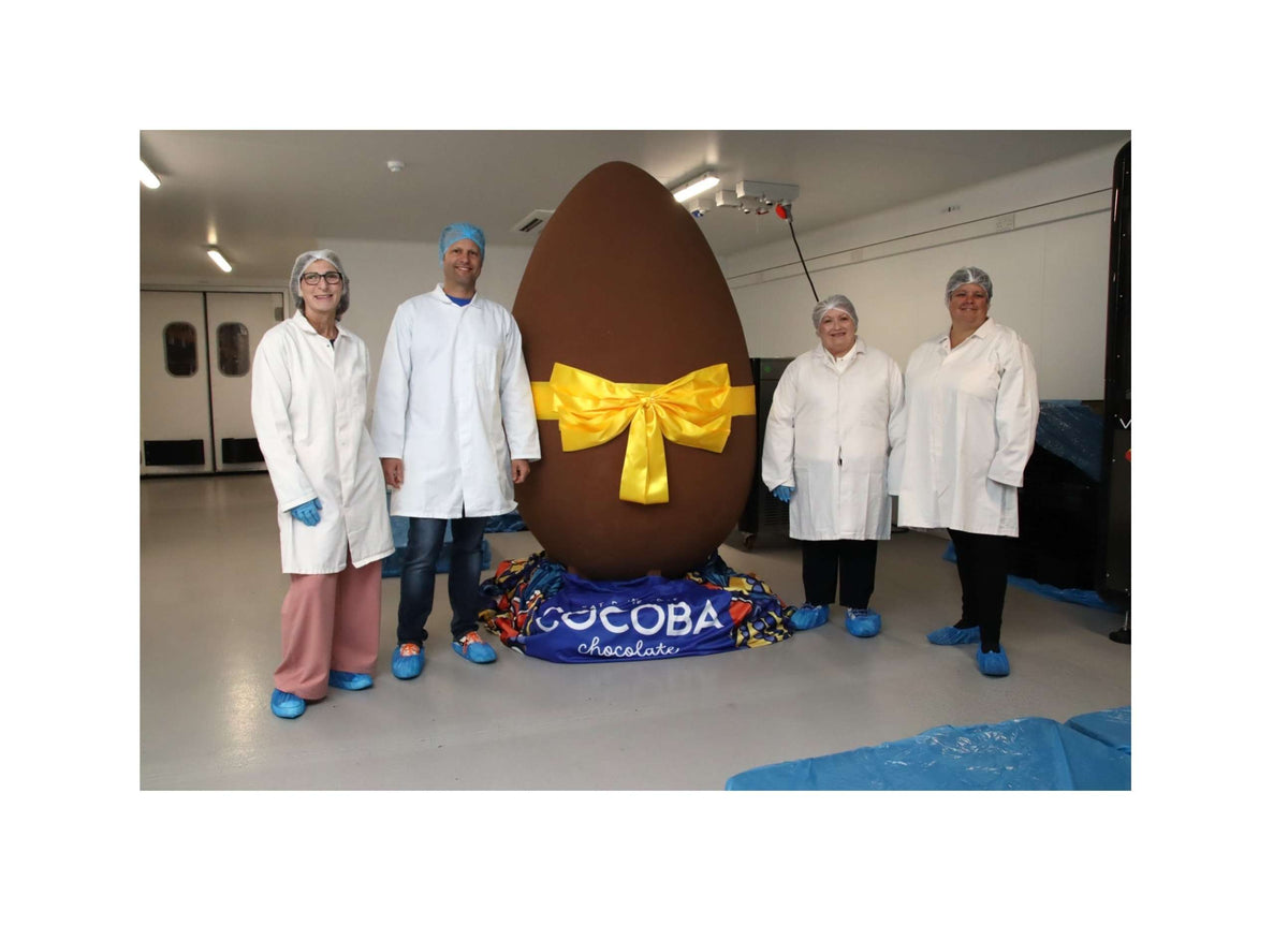 HomeStart_Team_Darren_with_the_300kg_Egg