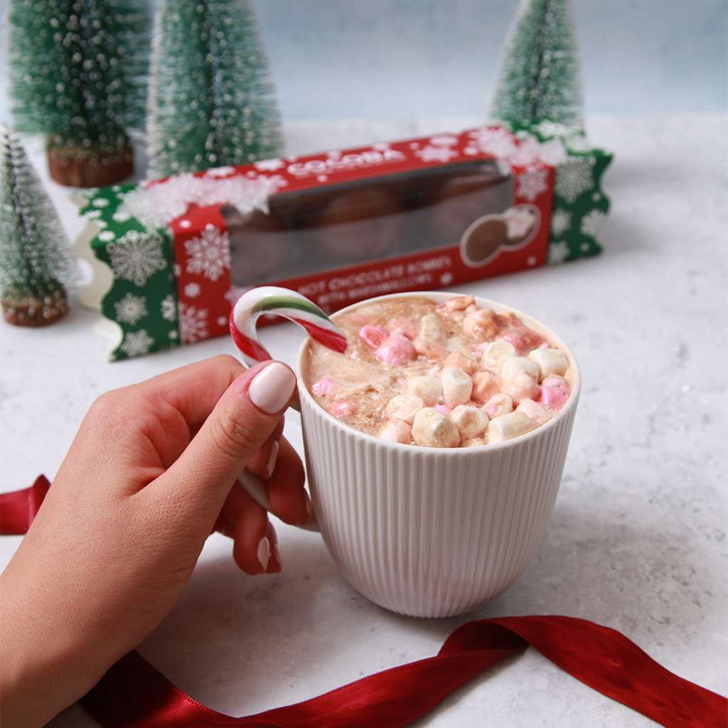 Hot Chocolate Bombe Christmas Cracker with Hot Chocolate