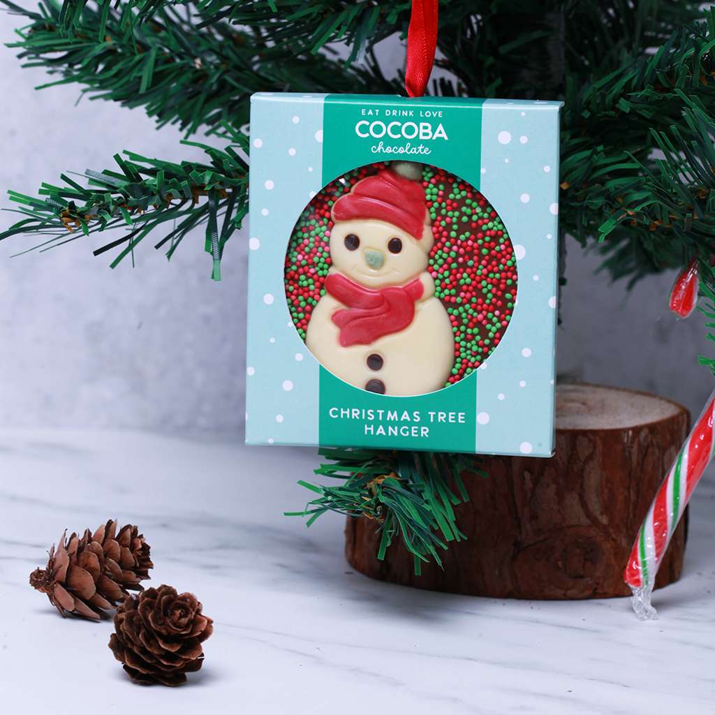 Snowman Milk Chocolate Christmas Tree Hanger_Christmas scene